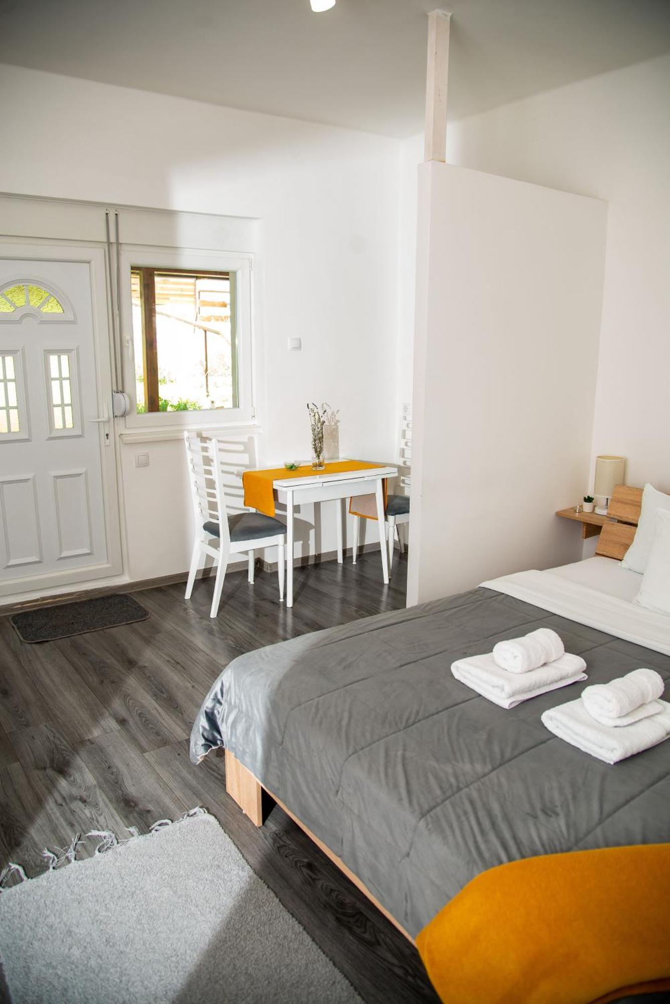 Apartmani Maslacak Vrdnik Zewnętrze zdjęcie