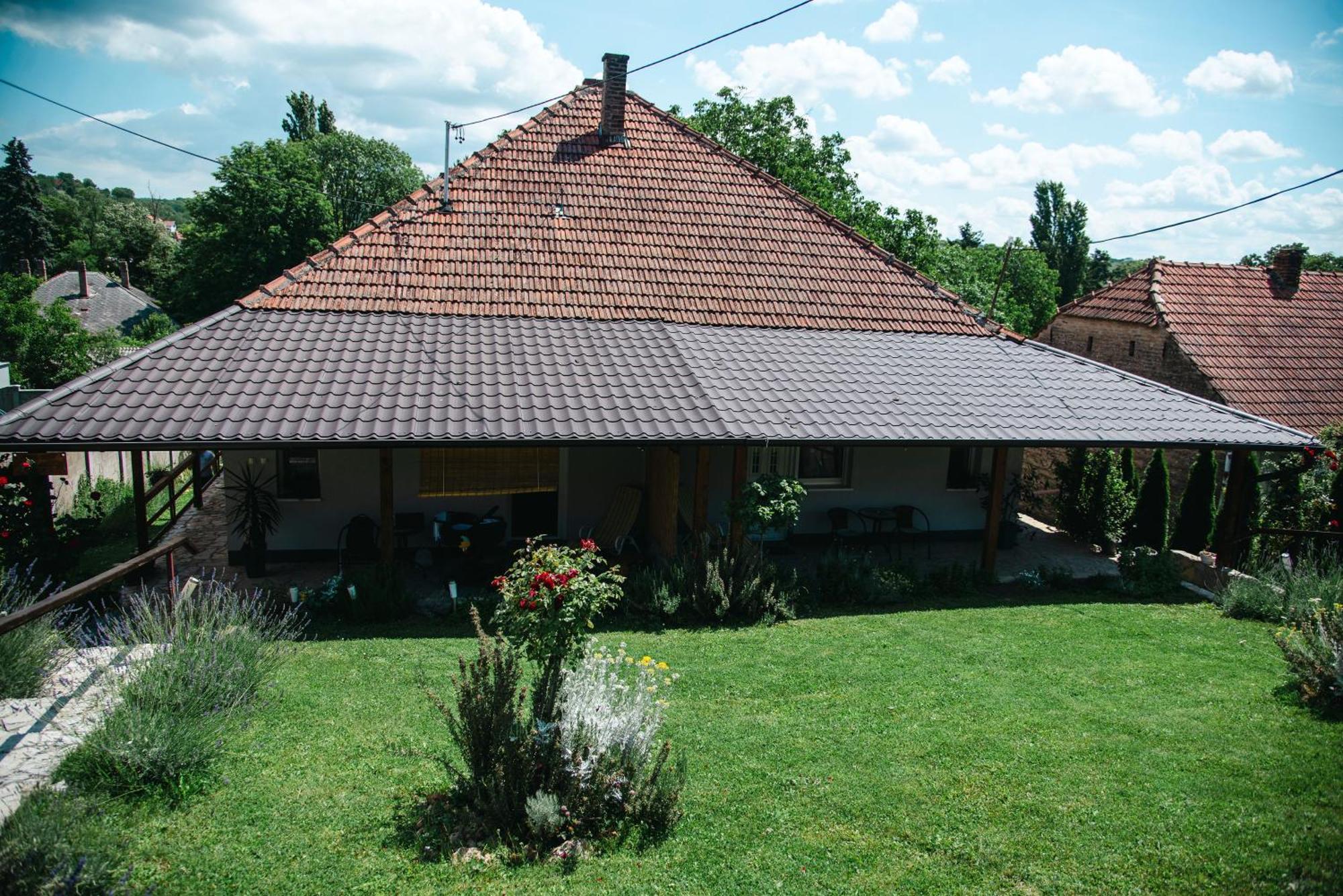 Apartmani Maslacak Vrdnik Zewnętrze zdjęcie
